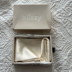 Blissy Silk Pillowcase